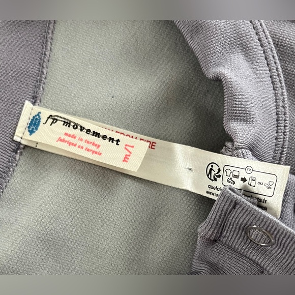 🆕 free People Movement top in lavender and gray size medium /large - Picture 10 of 12